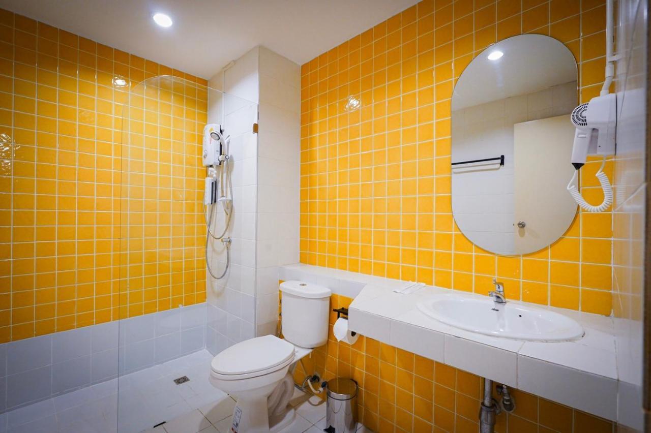 Saffron Hill Bangkok Hotell Eksteriør bilde